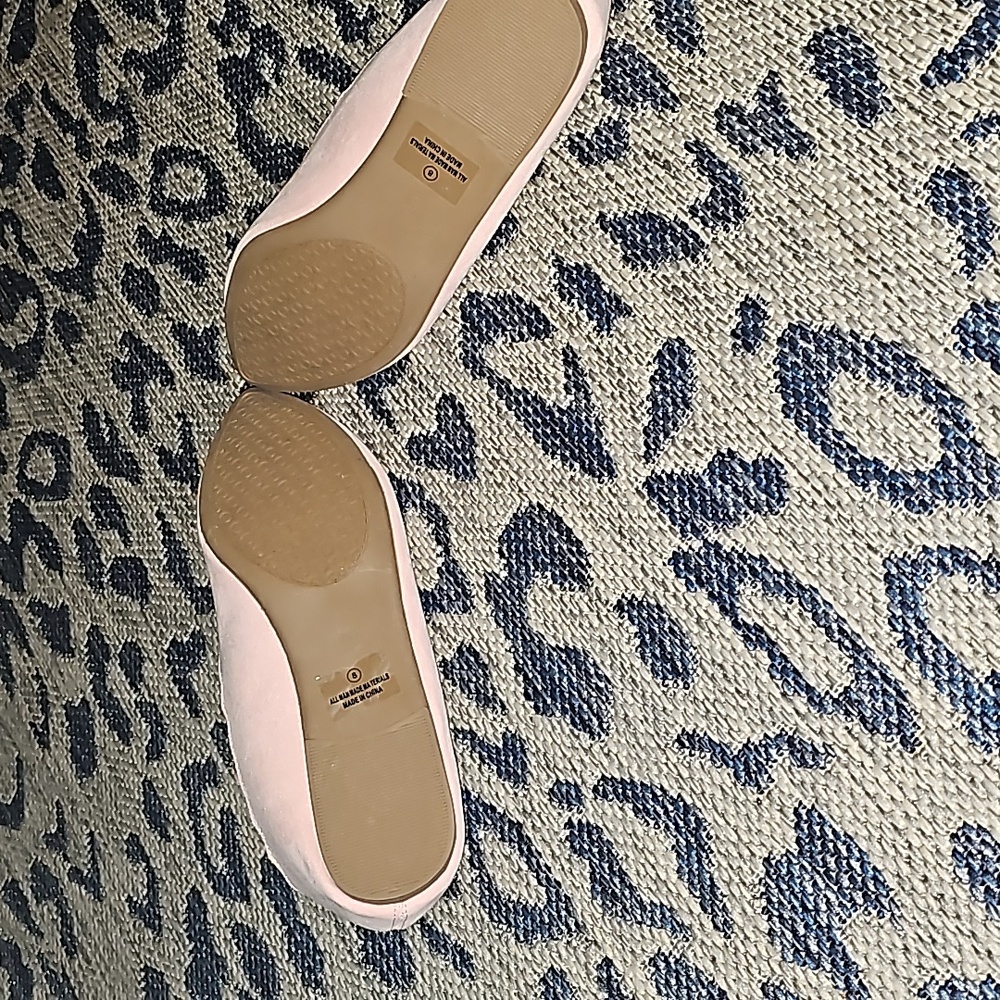 Flats - Picture 2 of 2